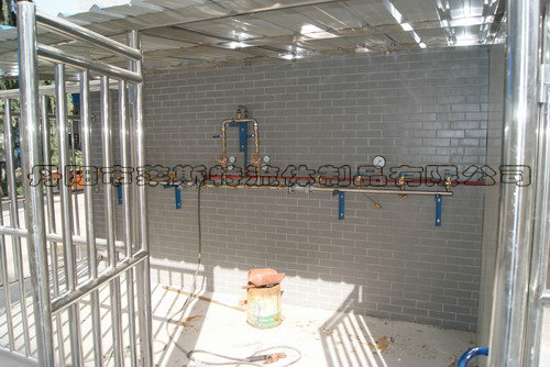 ����R����